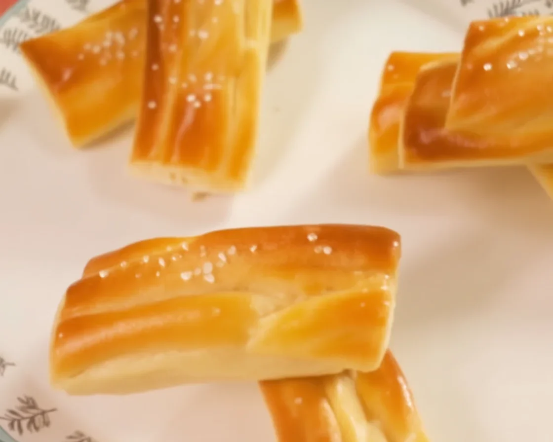 Recette de financiers amande : petits gâteaux moelleux et savoureux aux amandes.