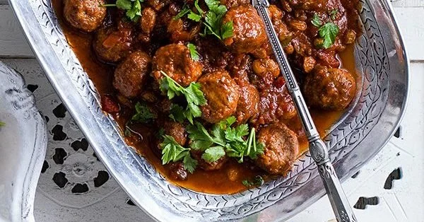 Boulettes d'agneau à la sauce harissa aigre-douce