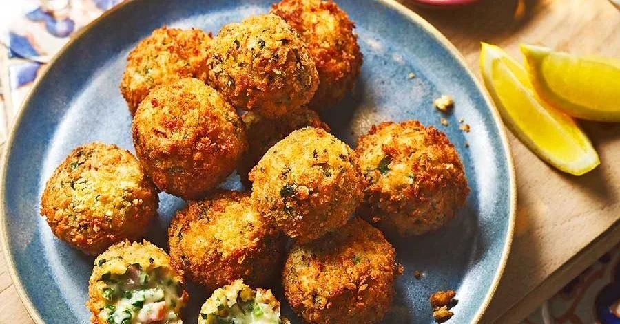 Croquetas con jamón y ajo de oso