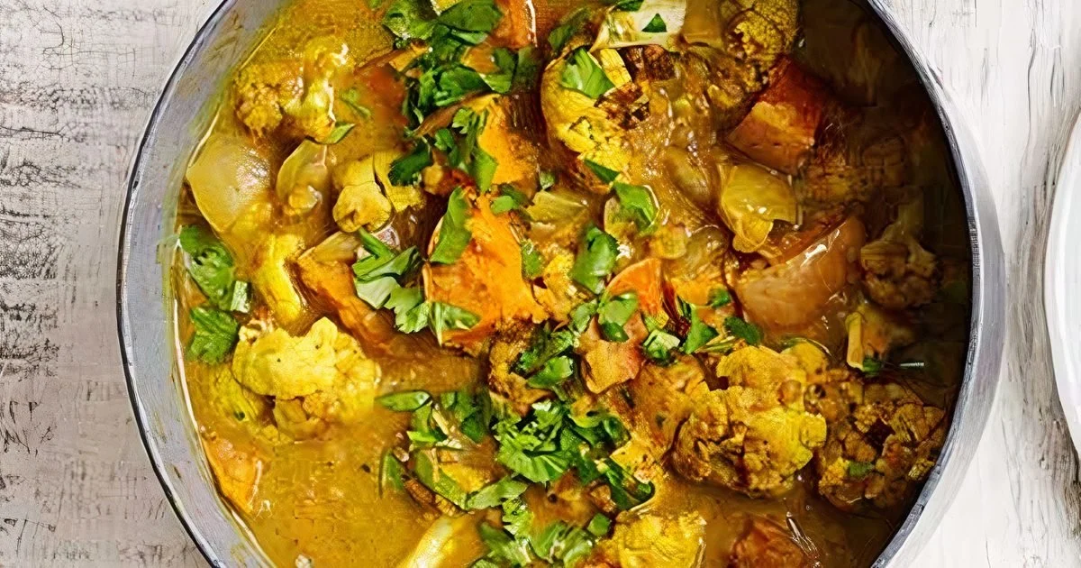 Curry de chou-fleur, courge, coco et lentilles