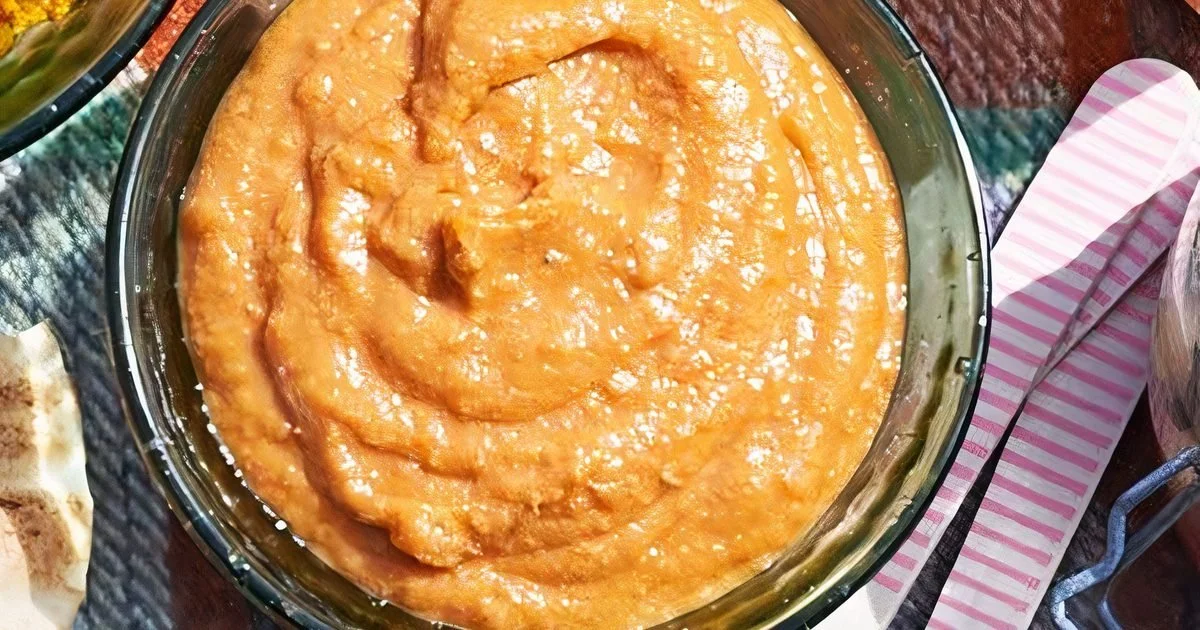 Dip espagnol fumé à la tomate et à l'ail