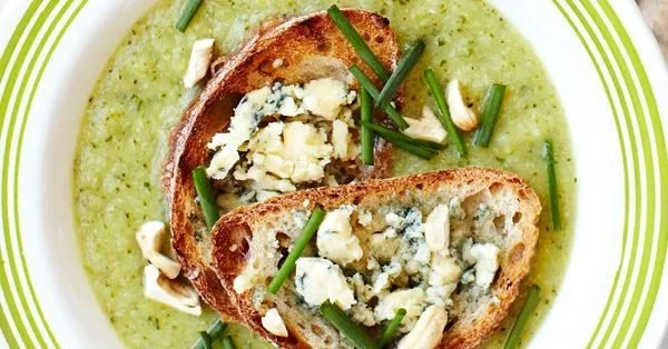 Soupe de brocoli et bleu d'Auvergne